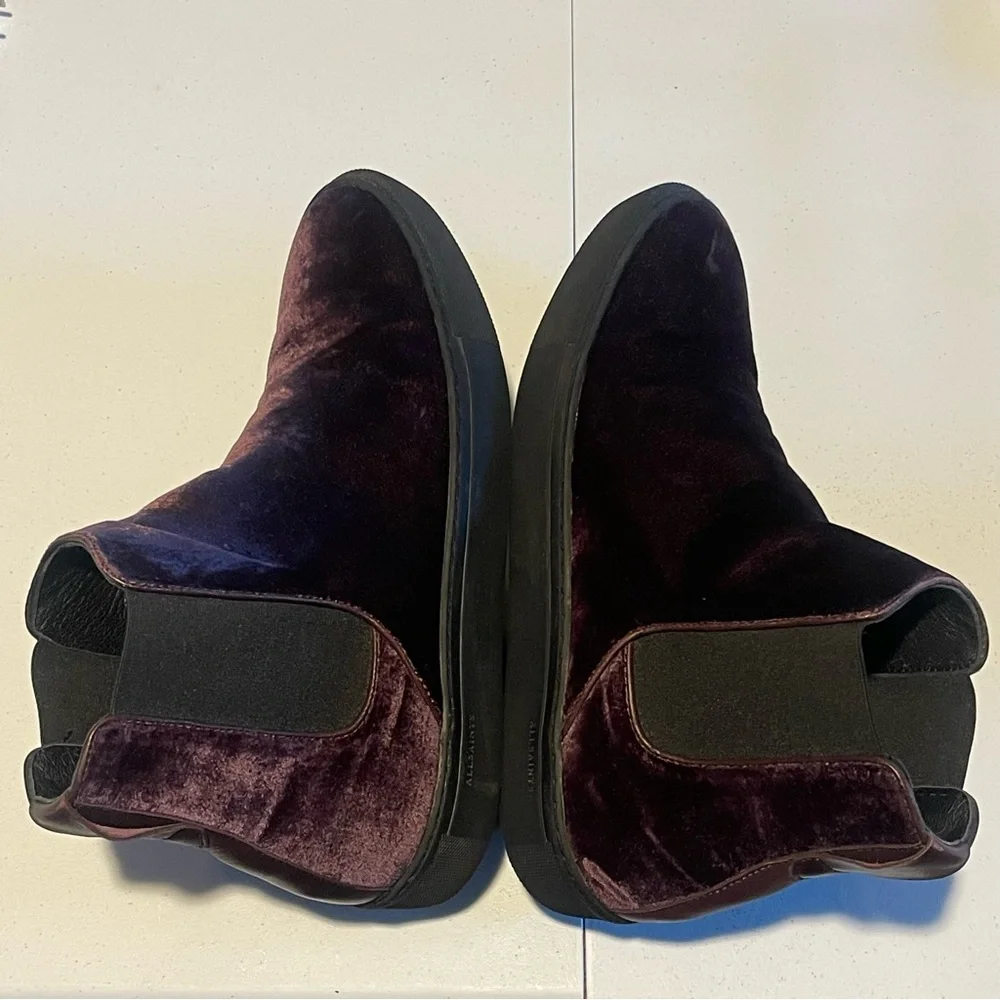 All Saints velvet chelsea boots mens size 44 US 11 pre-owned condition with flaw